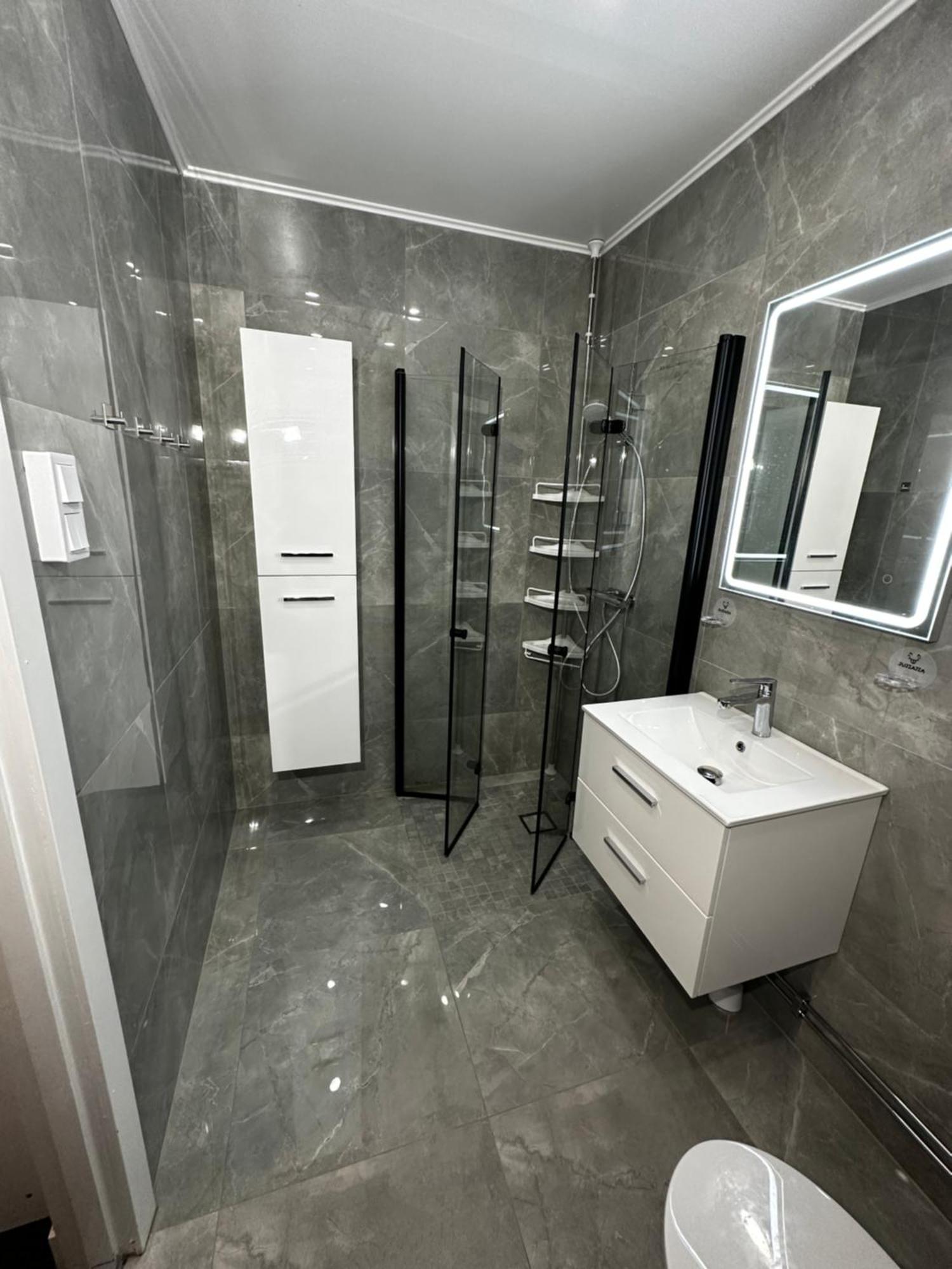 Luxurious 2-Room Apartment In Central Бурос Экстерьер фото